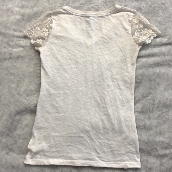 Lace t-shirt - Picture 3 of 3